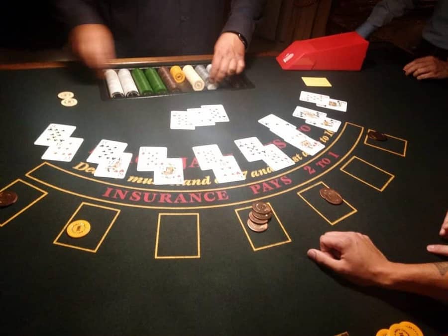 Tim hieu ve cach choi bai Blackjack day thu vi