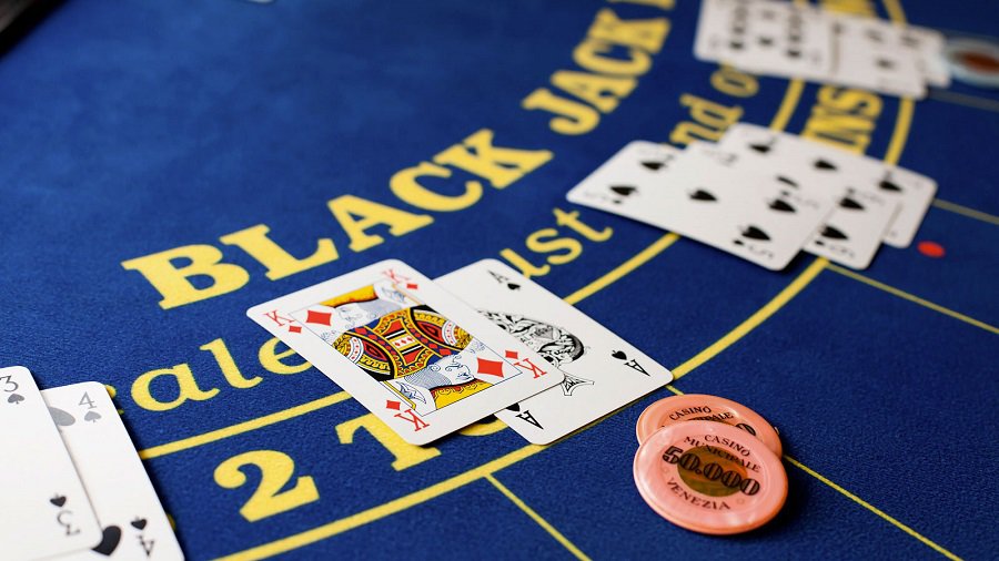 Kiếm tiền không còn khó nữa khi chơi Blackjack bằng những chiến lược sau