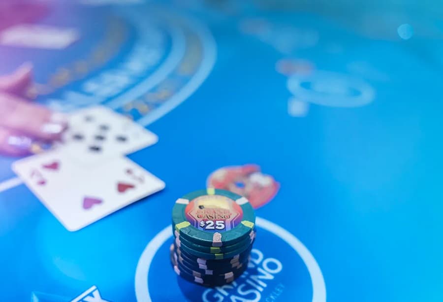 Kinh nghiệm chơi Blackjack tuyệt hay giúp bạn đánh bại nhà cái đơn giản nhất