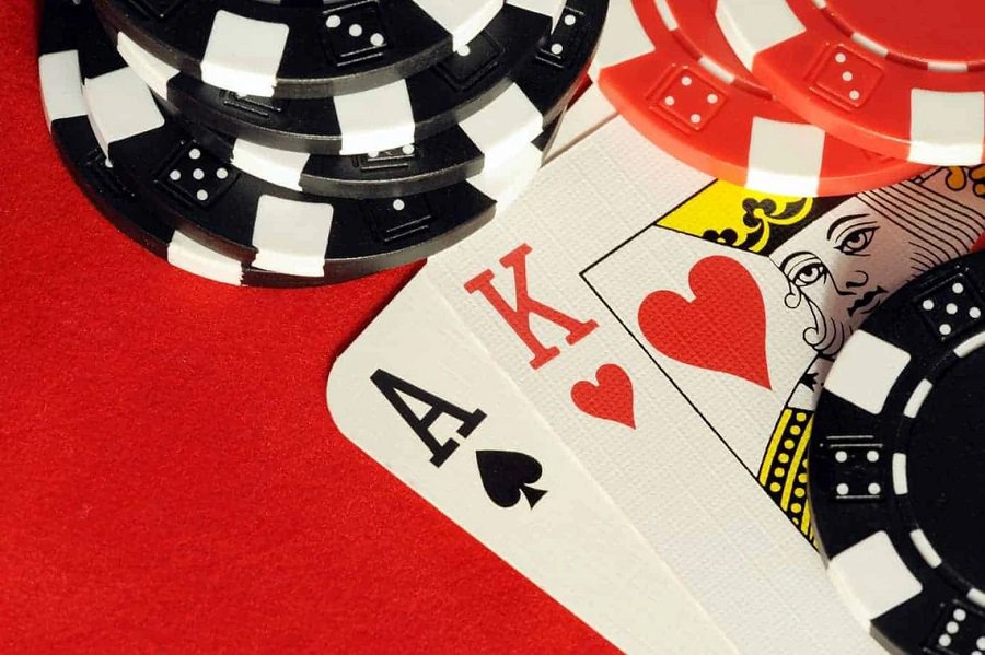 Vài điều cơ bản người mới cần tìm hiểu để chơi Blackjack đạt hiệu suất tốt nhất