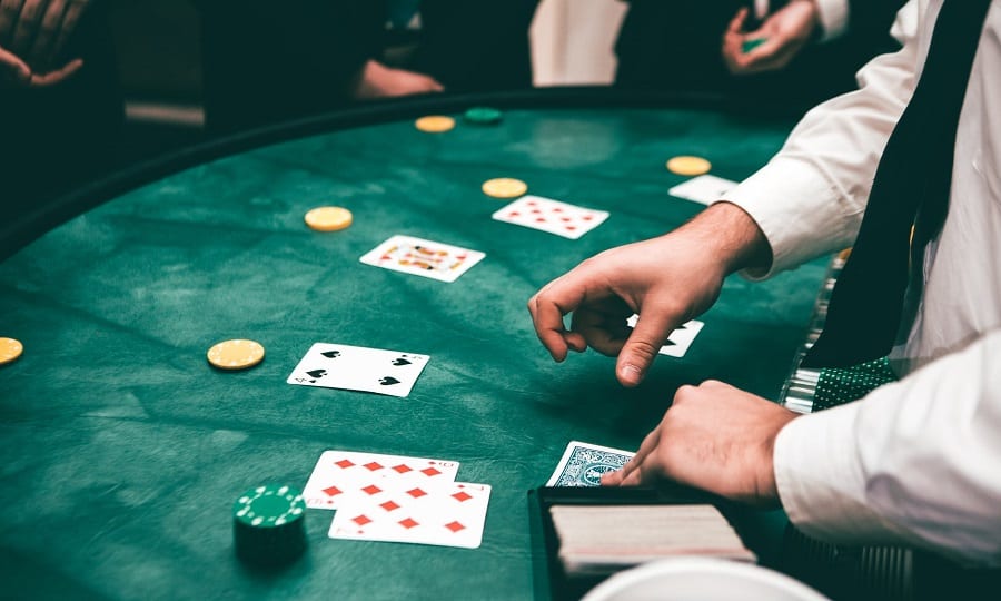 2 mẹo đơn giản để cải thiện kỹ năng chơi Blackjack giúp bạn thắng nhà cái cực dễ